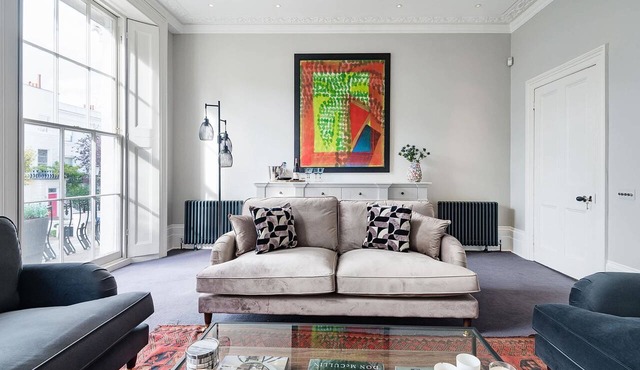 Notting Hill Townhouse - by Out of Office Lifestyle