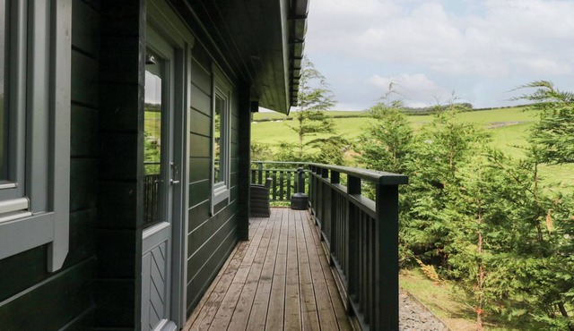 OAK LODGE, family friendly, luxury holiday cottage in Ulverston