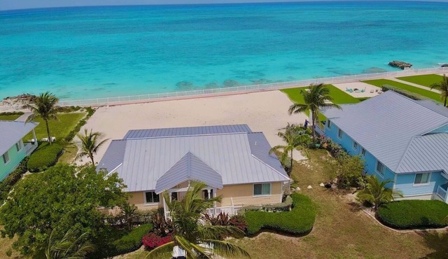 Oceanfront Villa/Private Beach/Walkway with Amazing sunsets and views of the sea
