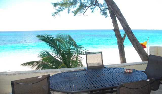 Ocean Front 3 Bedroom - 5 Minute Walk to Atlantis Complex