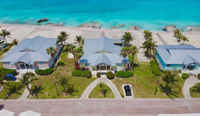 OCEANFRONT LUXURY HOME " Seas The Day"