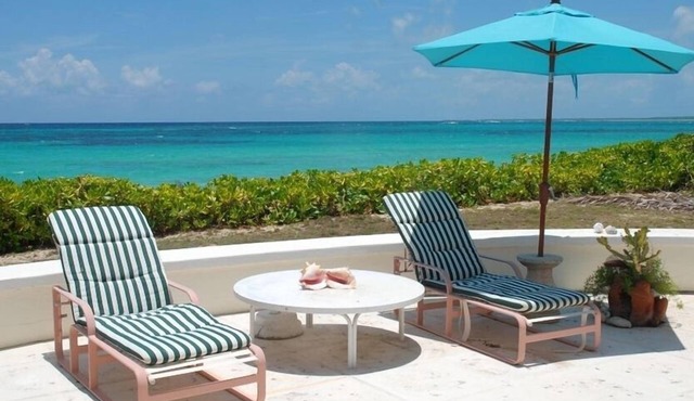 Oceanfront Perfection - Daily Housekeeping/Private Cook included!