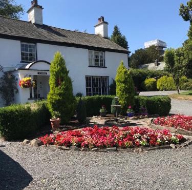Old School House - with private onsite parking