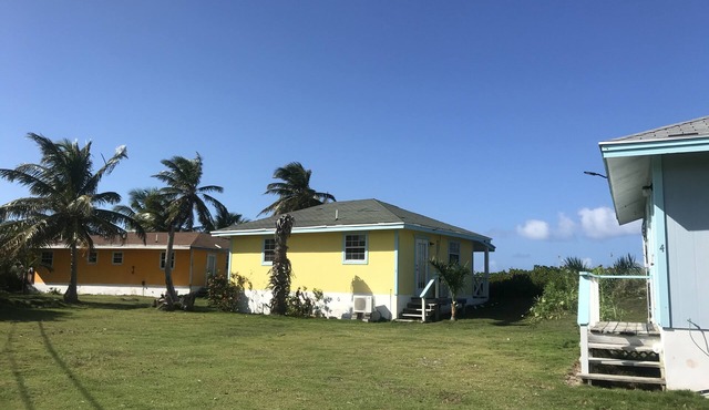 One bedroom cottages beach front location