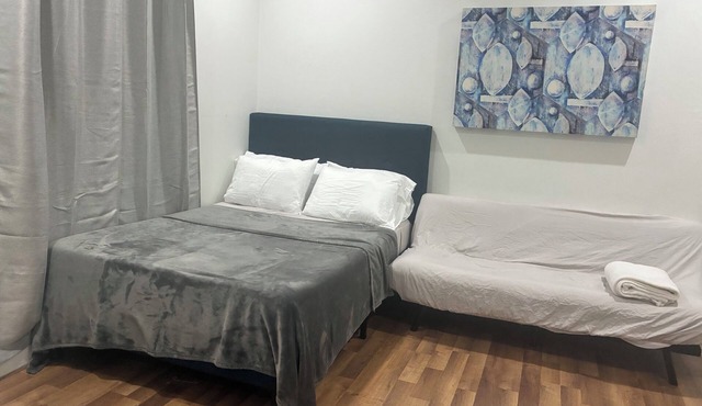 One-Bedroom Retreat with Pool free Airport transfer & welcome breakfast