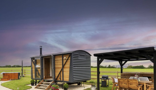 One Of A Kind Shepherds Hut With Incredible Views