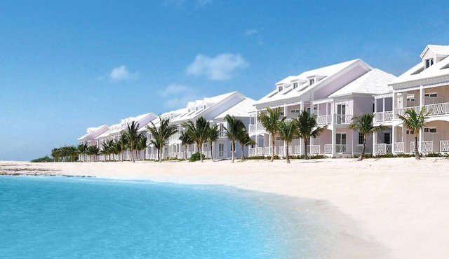 One step from the Beach in Paradise