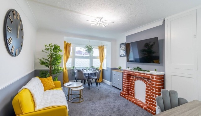 Open Mind Property - Cosy Apartment with 3 Beds