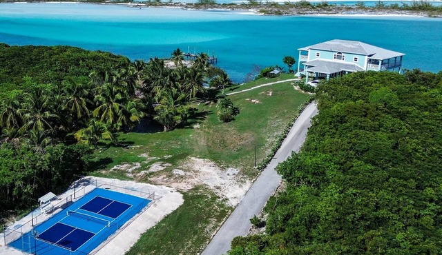 Panoramic Ocean Views, Private Beach, Dock, Pickleball, and Housekeeping