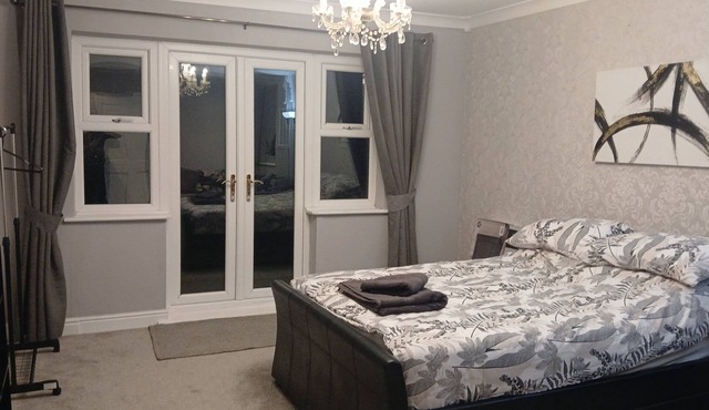 Park Cottage Bed & Breakfast near Burtonwood