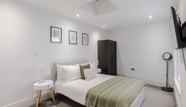 Park view/Baker Street/Marylebone Apartments
