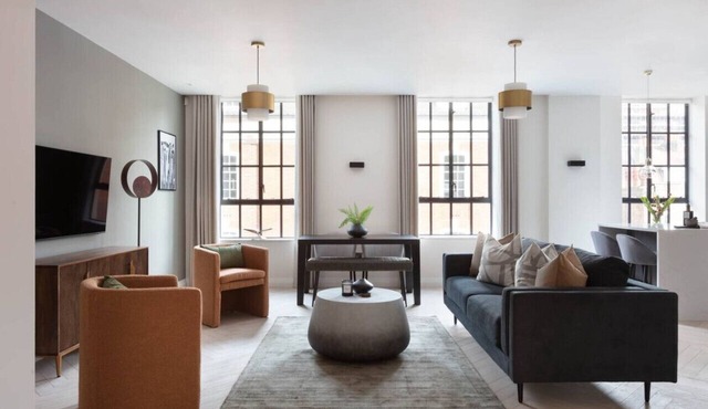 Parliament Square Apartments - Luxury 2 Bedroom