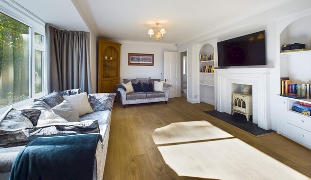 Pass the Keys | Grand country home with space for all the family