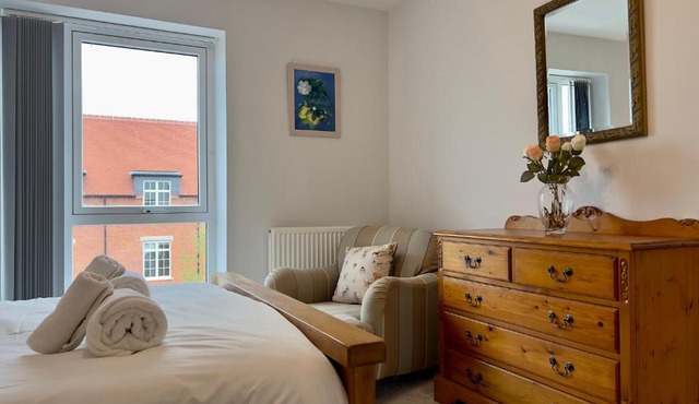 Pass the Keys Modern Penthouse Style Apartment in Haddenham