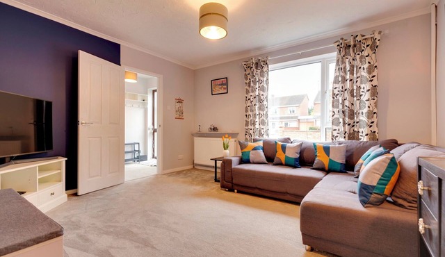 Pass the Keys | Spacious and modern house with Free Parking
