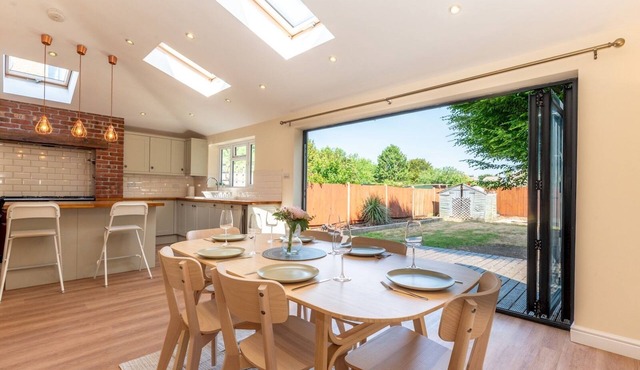 Pass the Keys | Stunning, Spacious Chessington Gem with Parking