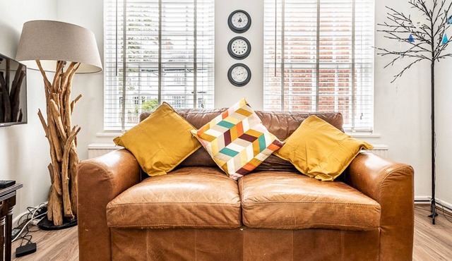 Pass the Keys | Stylish family home central Topsham with parking