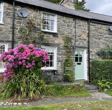 Patchwork cottage - Grade 2 listed cottage in Snowdonia