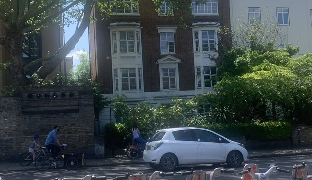 Perfect London location, 2 minutes from Regents Park or Primrose Hill