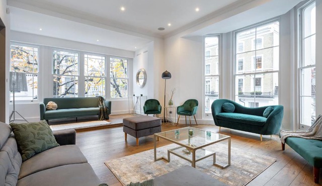 " Perfectly Splendid Triplex House in Chelsea "