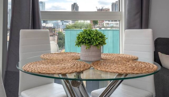 Pet-friendly With Balcony and Shared Garden