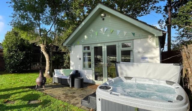 Pheasant Lodge: Cozy Retreat