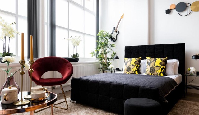 PHENOMENAL OXFORD STREET 5bedroom DESIGN HOUSE NOMADS XXL GROUPS LOVE IT!
