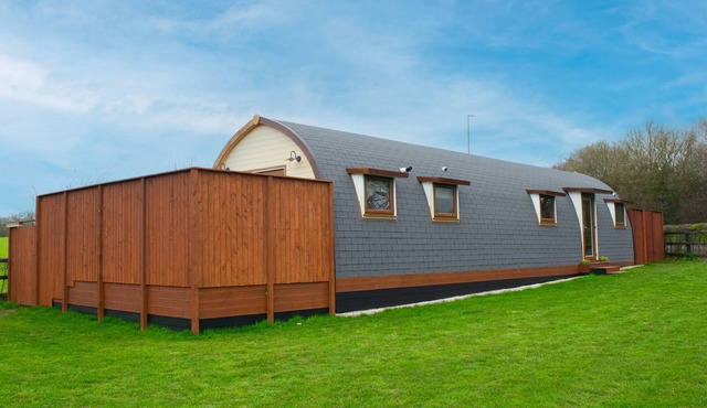 Pod 5 with Countryside view and Hot Tub