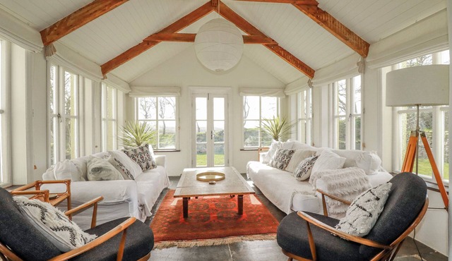 Poldue House