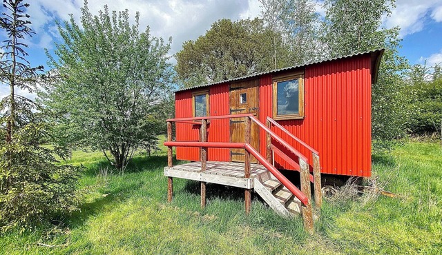 Poppy Shepherds Hut - UK38827