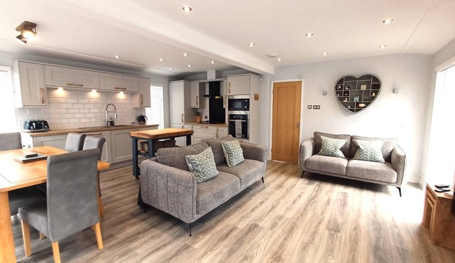 Potters Lodge - a holiday lodge that sleeps 6 guests in 3 bedrooms