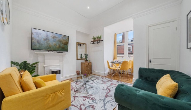 Prestigious Apartment on Oxford Street - 2 Bedroom