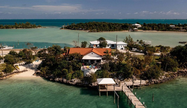 Private Beach, Dock, and Great Views!
