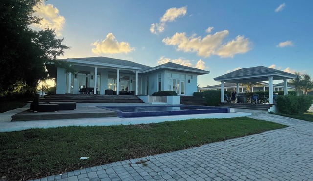 Private island 4/5.5 luxury pool home with private boat dock up to 85 foot