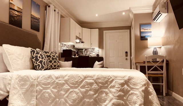 Private "Plus" Suite #6