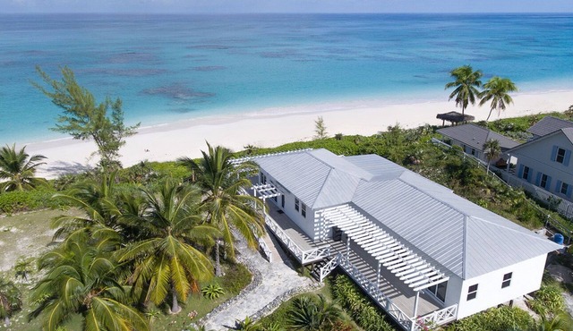 Private Villa on most stunning pink sand beach