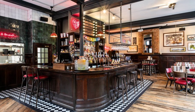 Publove The Rose & Crown