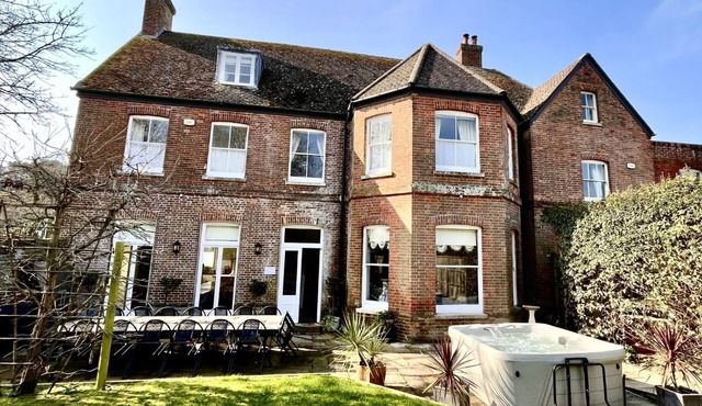 Quay House Christchurch Dorset