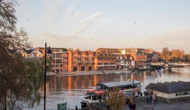 Radiant Penthouse on the Banks of the Thames - Pass the Keys