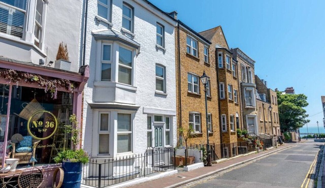 Ramsgate | Elegant Georgian Home | Harbour | Beach
