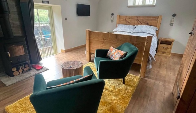 Reconnect with nature at this beautiful escape on the edge of the Peak District.