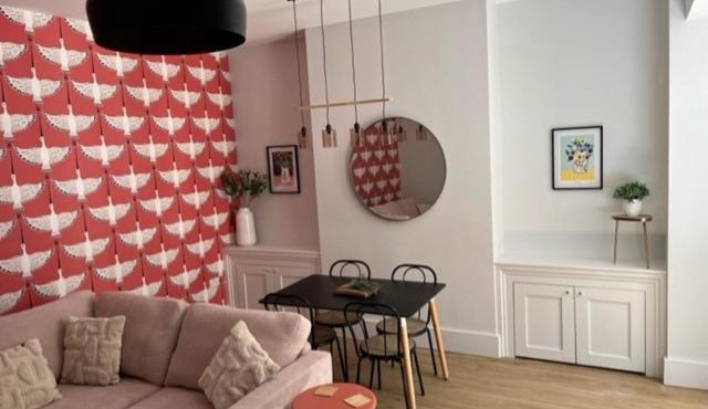 Redwing- free parking- Grade II listed- ground floor two bedrooms apartment
