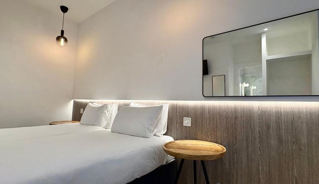 RIOSHOUSE Henley