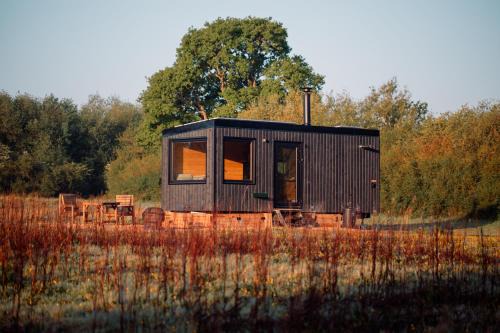 Romantic Offgrid Tiny Home Ft Beachy Head Hike