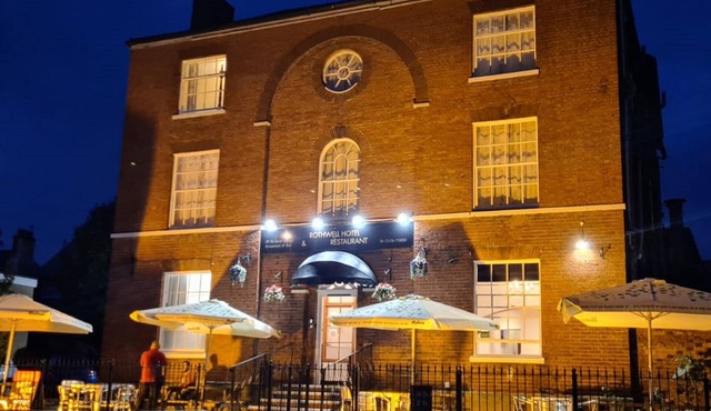 Rothwell House Hotel .