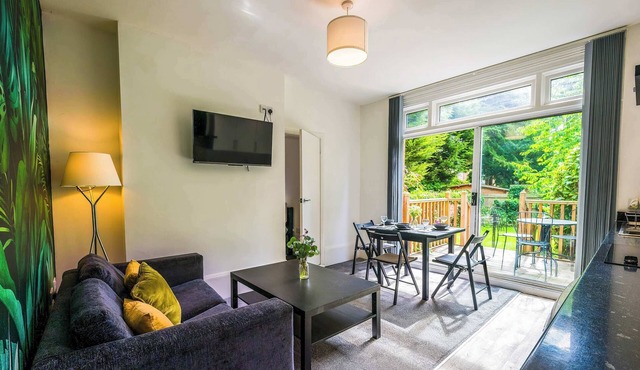 Ruby Suite Moseley Mews by STAE-Homes