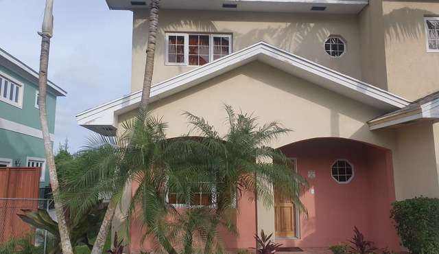 Safe, Serene & Spacious Gated Townhome, Pool