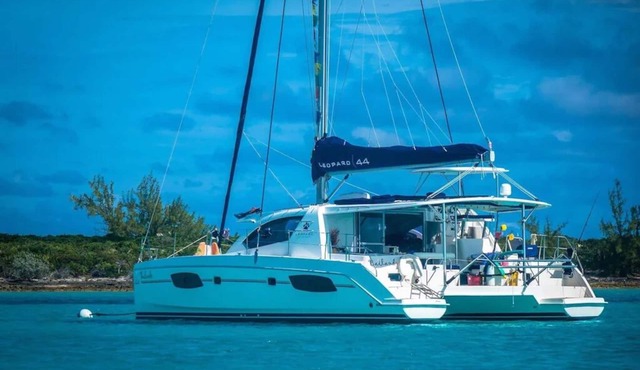 Sailing Catamaran from Exuma island