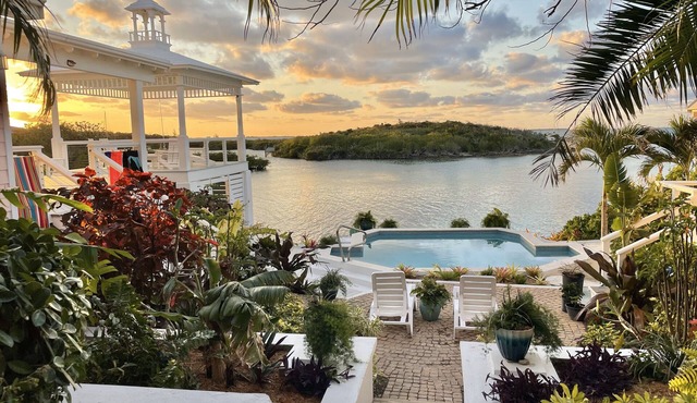 Saltwater Sanctuary-Secret garden in a tropical paradise