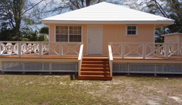 Sanddollar Cottage: Adorable 1-bedroom cottage with AC in charming Abaco